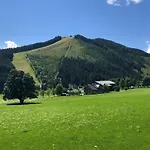 Romantikapartment Mit Sommercard Schladming Dachstein 拉姆绍达赫斯坦