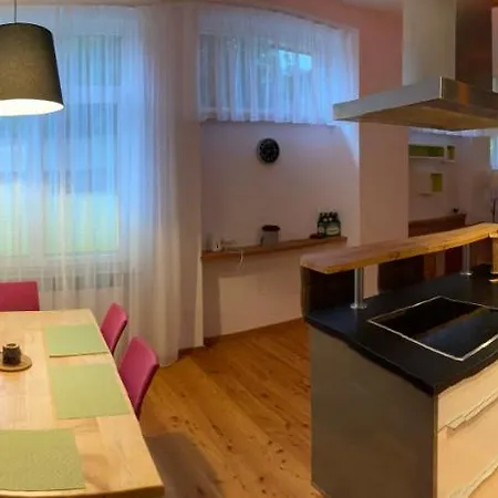 Romantikapartment Mit Sommercard Schladming Dachstein *