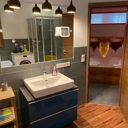 Romantikapartment Mit Sommercard Schladming Dachstein דירה *