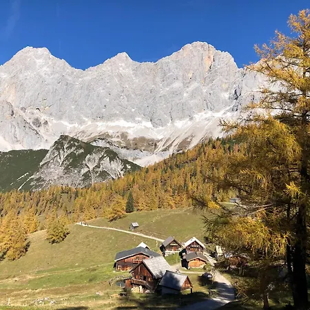 Romantikapartment Mit Sommercard Schladming Dachstein דירה
