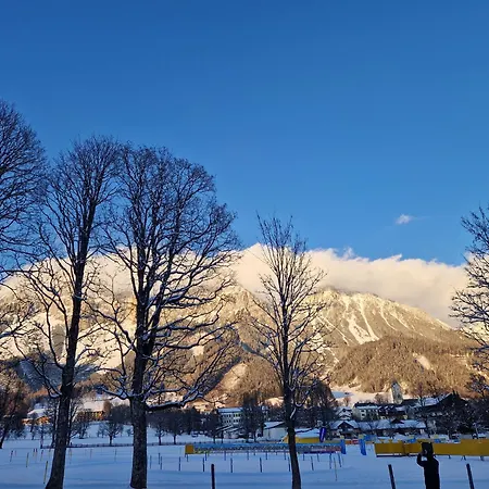 Romantikapartment Mit Sommercard Schladming Dachstein Apartamento