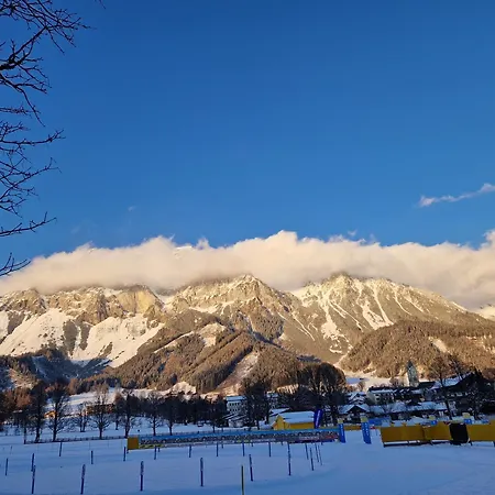 Romantikapartment Mit Sommercard Schladming Dachstein Апартаменты
