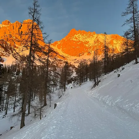 Апартаменты Romantikapartment Mit Sommercard Schladming Dachstein