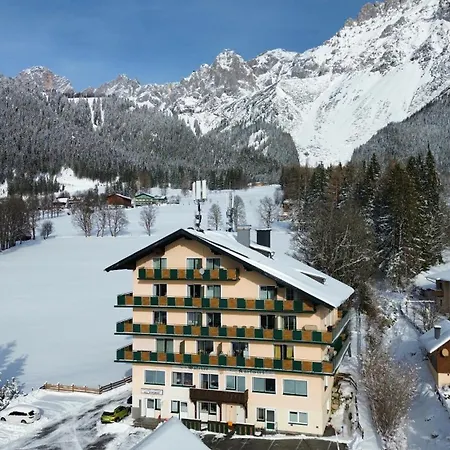 Romantikapartment Mit Sommercard Schladming Dachstein * רמסאו אם דכשטיין
