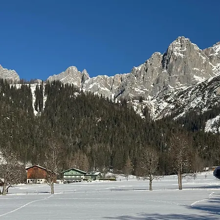 Romantikapartment Mit Wintercard 아파트 *