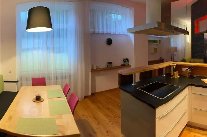 Romantikapartment Mit Sommercard Schladming Dachstein *